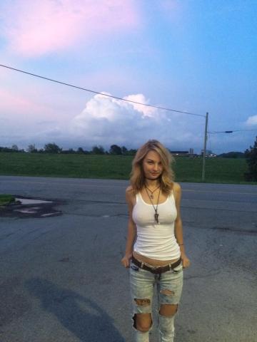 Моника фото 5